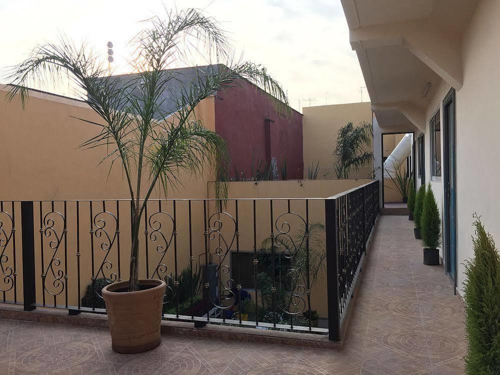 Oyo Hostel Oasis Centro Cerca Del Hospital Issste Hospital Jose Ma Morelos เม็กซิโกซิตี้ ภายนอก รูปภาพ