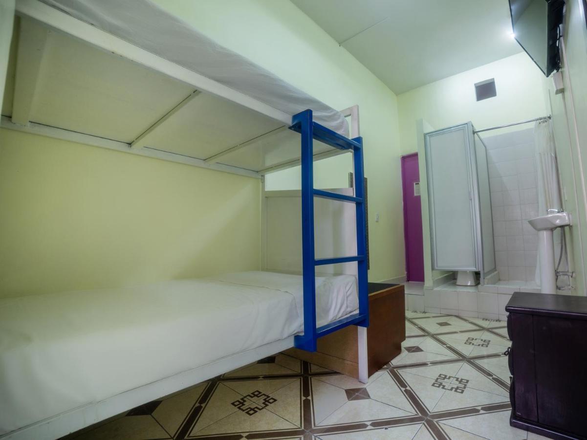 Oyo Hostel Oasis Centro Cerca Del Hospital Issste Hospital Jose Ma Morelos เม็กซิโกซิตี้ ภายนอก รูปภาพ