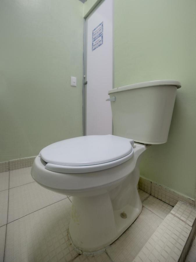 Oyo Hostel Oasis Centro Cerca Del Hospital Issste Hospital Jose Ma Morelos เม็กซิโกซิตี้ ภายนอก รูปภาพ