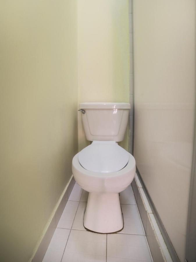Oyo Hostel Oasis Centro Cerca Del Hospital Issste Hospital Jose Ma Morelos เม็กซิโกซิตี้ ภายนอก รูปภาพ
