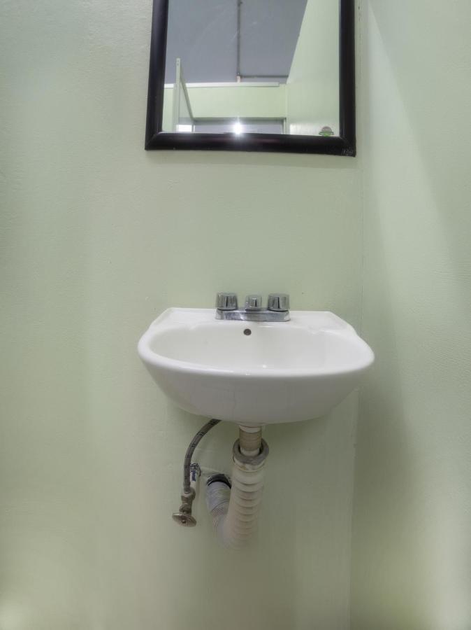 Oyo Hostel Oasis Centro Cerca Del Hospital Issste Hospital Jose Ma Morelos เม็กซิโกซิตี้ ภายนอก รูปภาพ